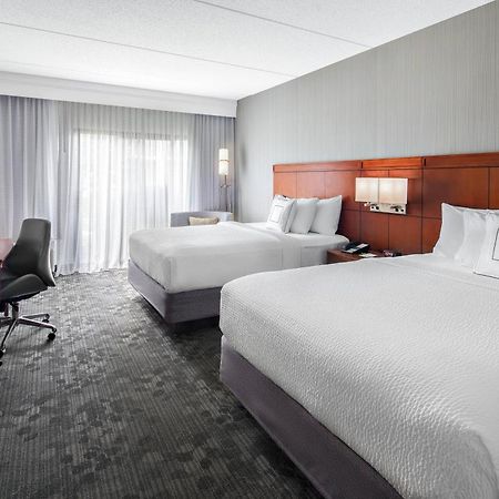 Courtyard By Marriott Pittsburgh Airport Hotel Coraopolis Eksteriør billede