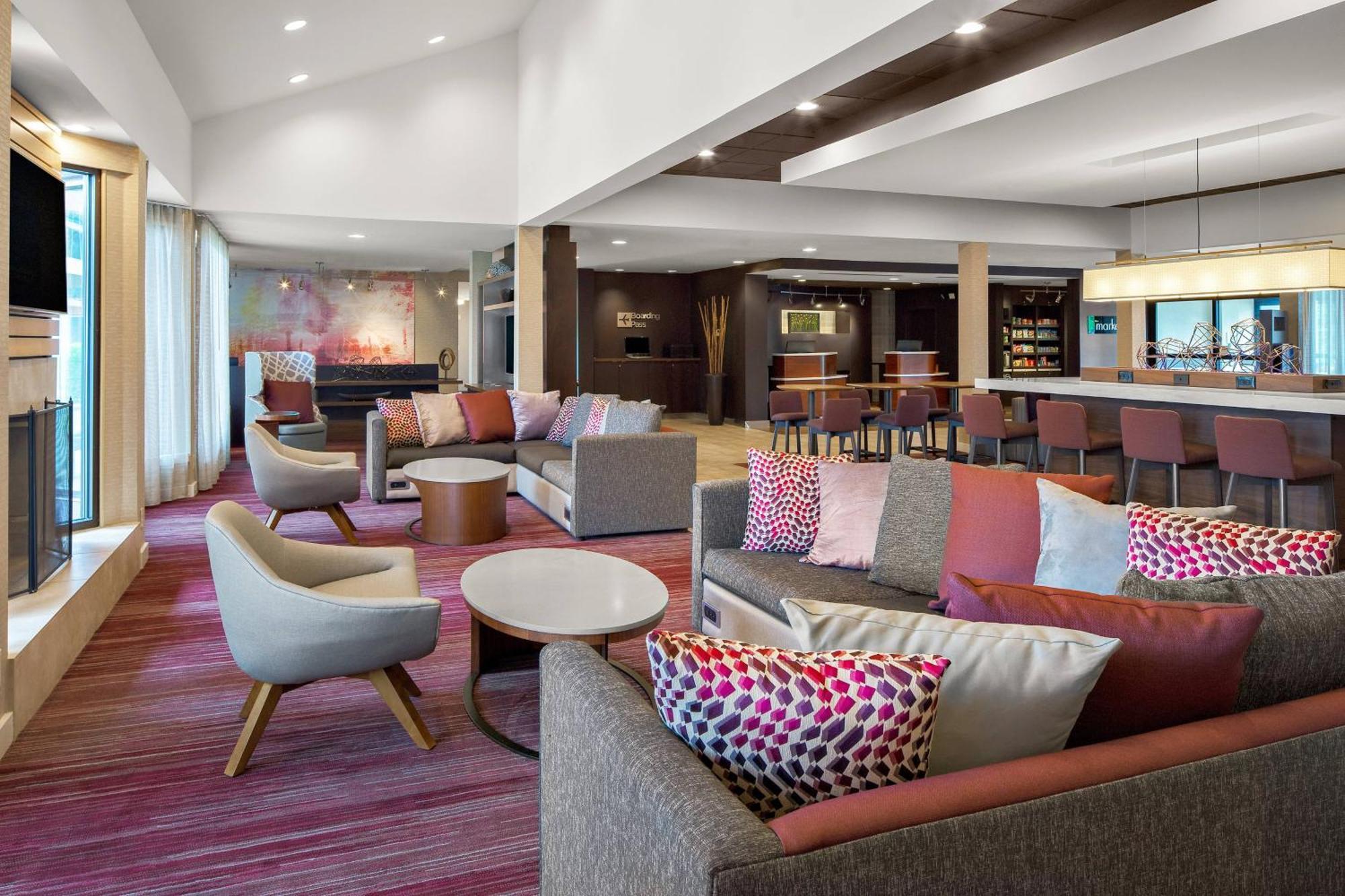 Courtyard By Marriott Pittsburgh Airport Hotel Coraopolis Eksteriør billede