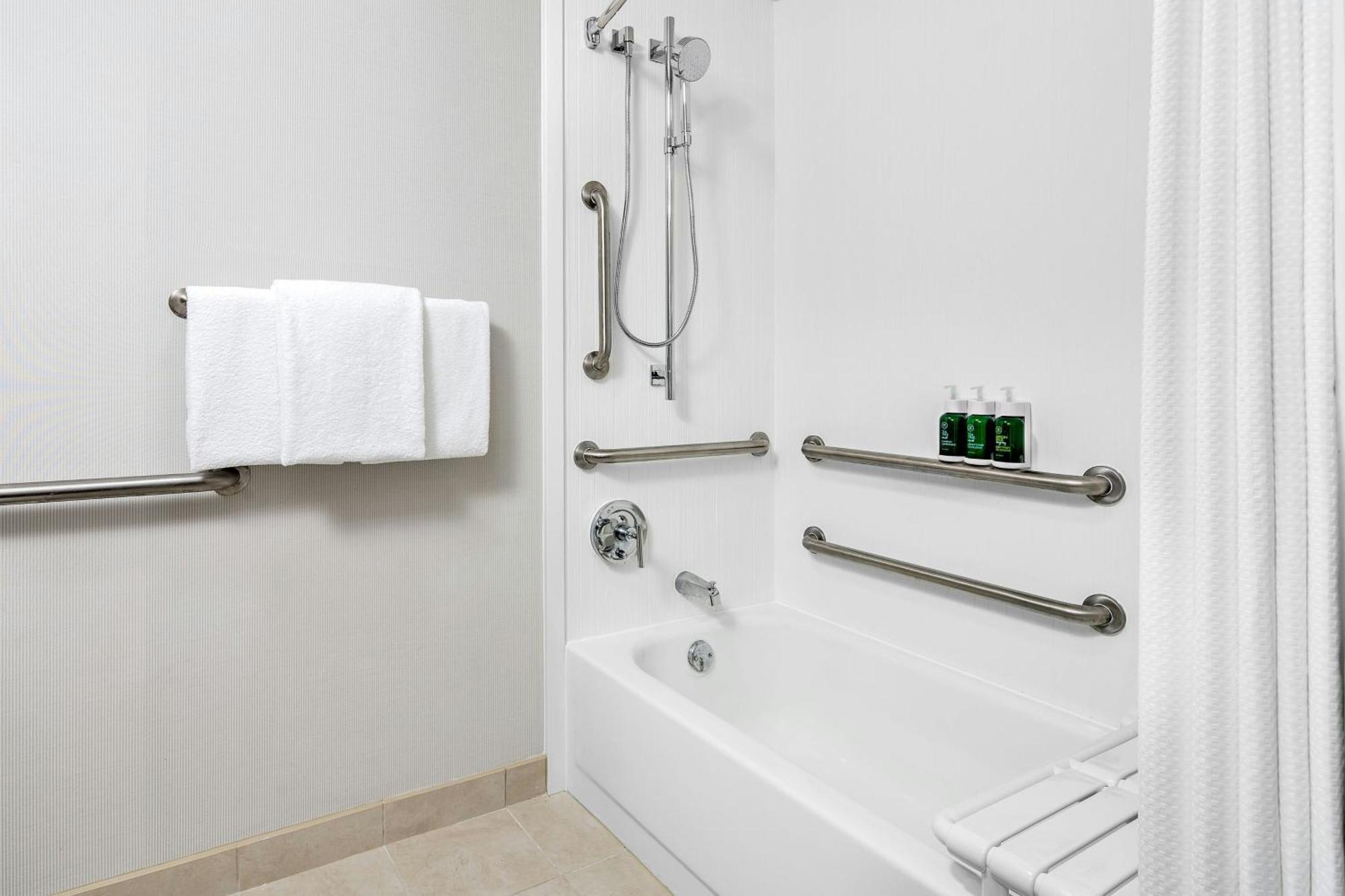 Courtyard By Marriott Pittsburgh Airport Hotel Coraopolis Eksteriør billede