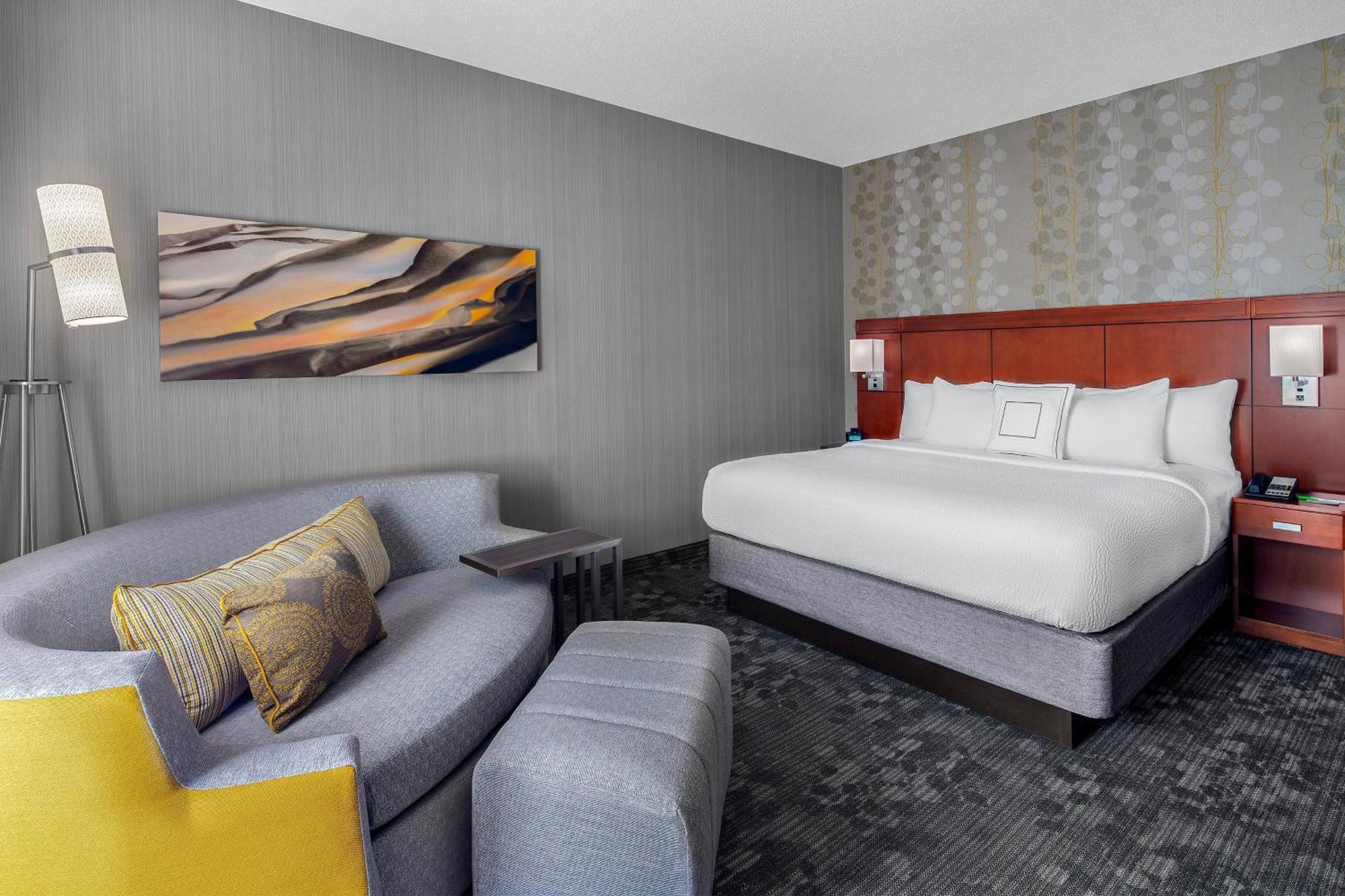 Courtyard By Marriott Pittsburgh Airport Hotel Coraopolis Eksteriør billede