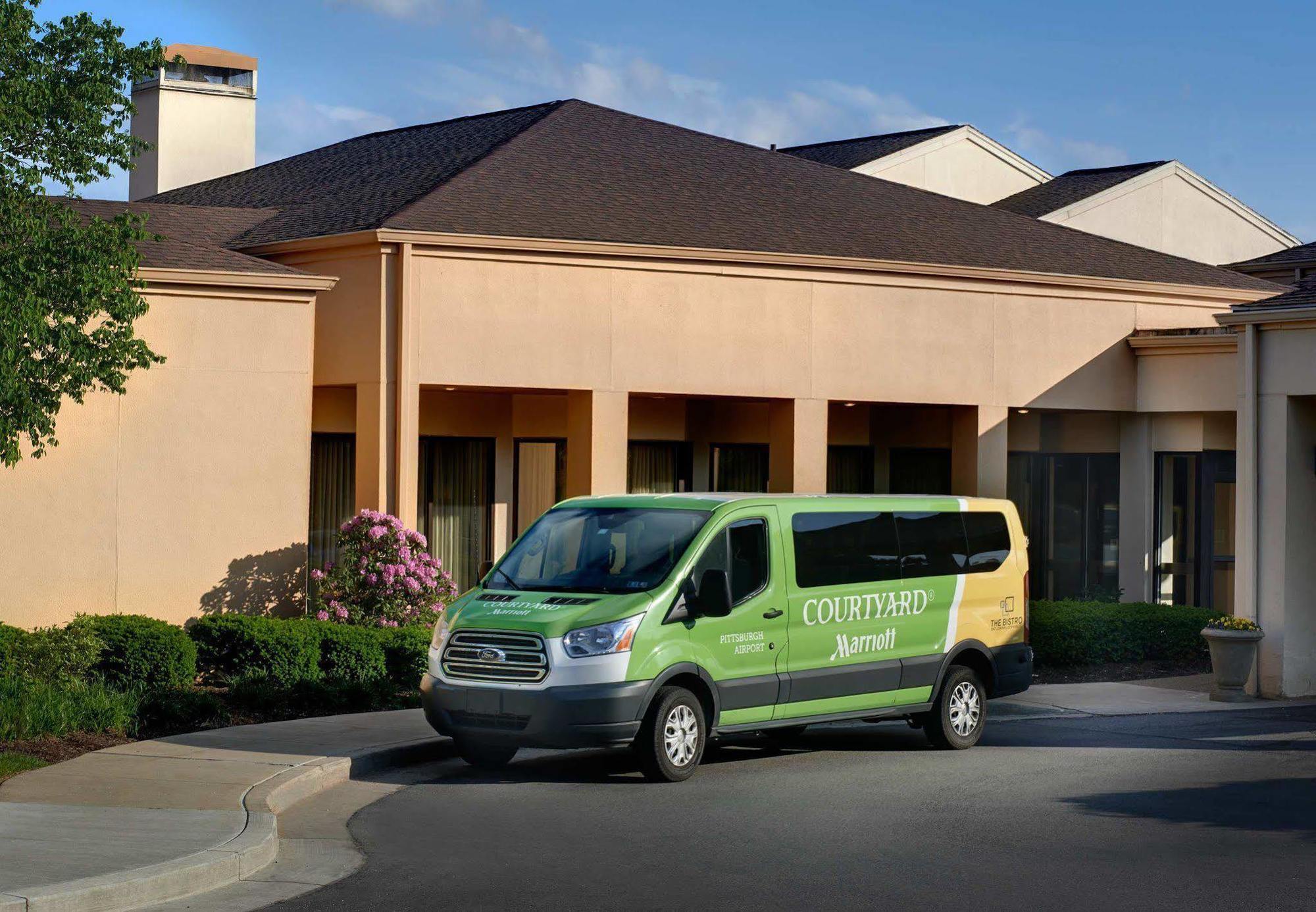 Courtyard By Marriott Pittsburgh Airport Hotel Coraopolis Eksteriør billede