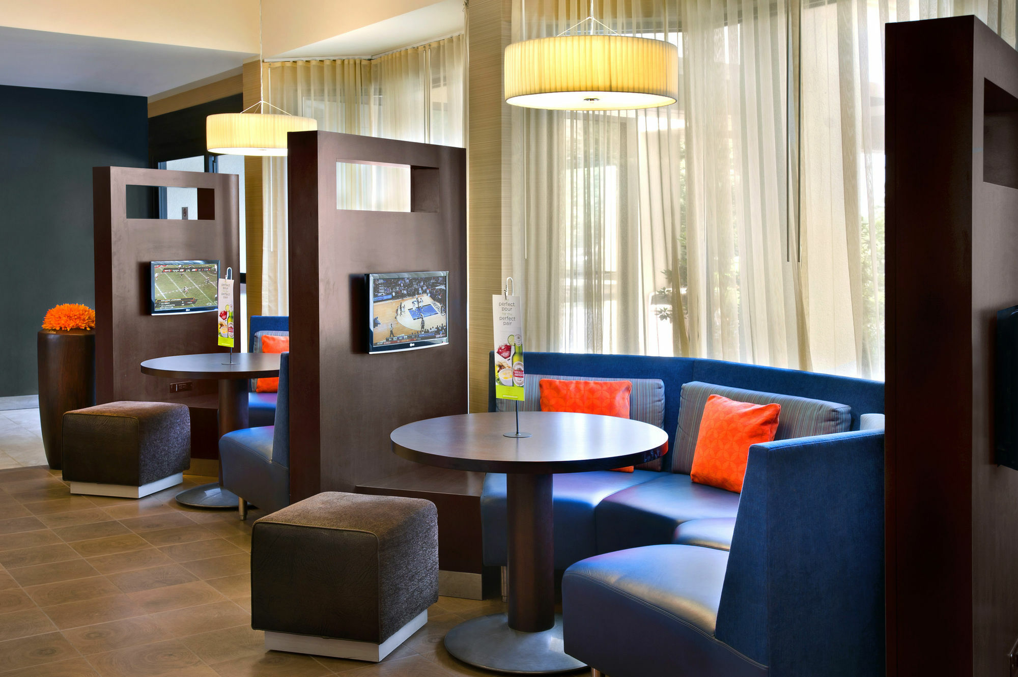 Courtyard By Marriott Pittsburgh Airport Hotel Coraopolis Eksteriør billede